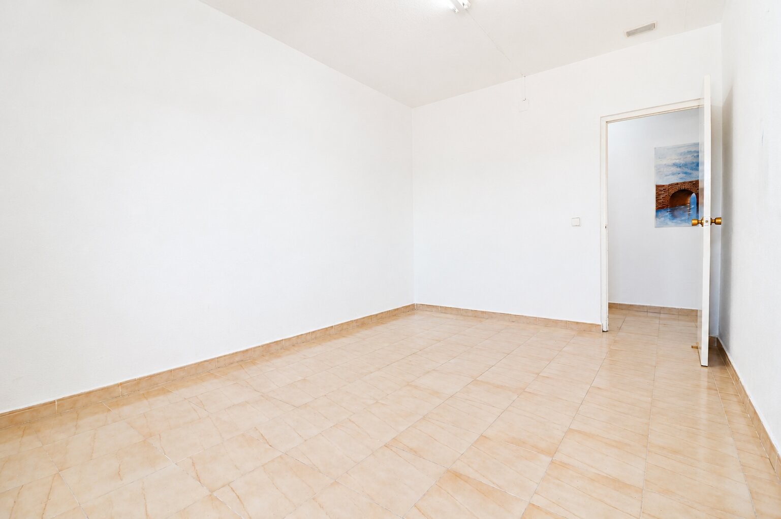 Apartment ID: VRE COM143 - Image 9